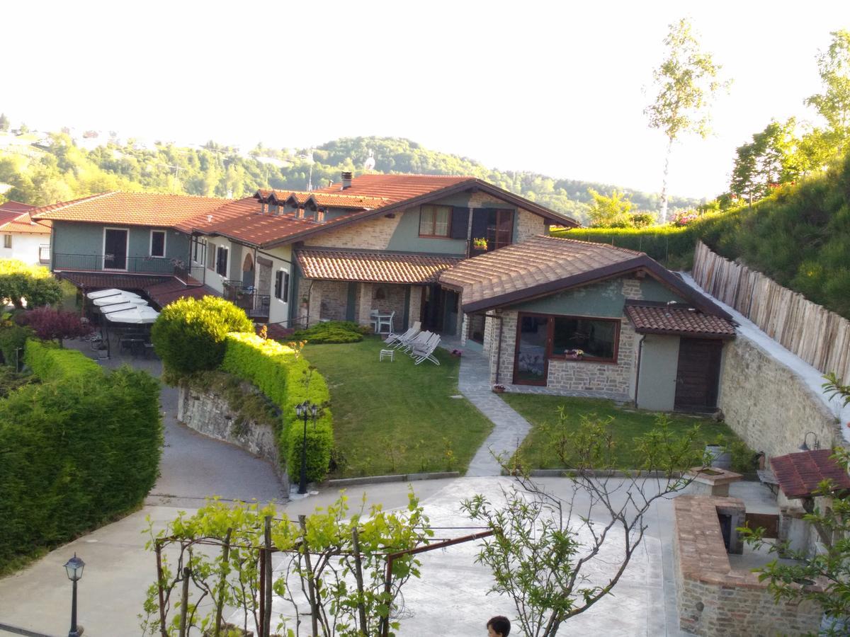 Trattoria Del Bivio Cerretto Langhe Exterior foto